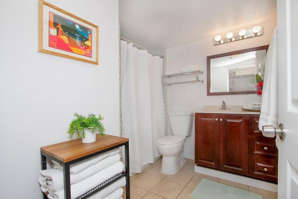 Resort Life At A Low Price- Ilikai Hotel Honolulu Extérieur photo